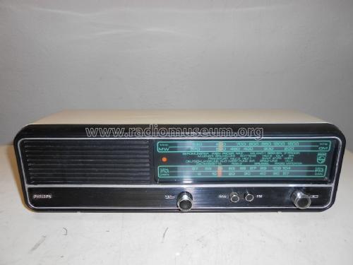 19RB244 /00 /22; Philips Italy; (ID = 2377519) Radio