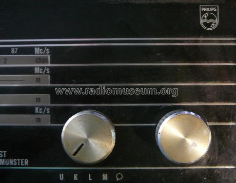 22RB382; Philips Italy; (ID = 2523204) Radio