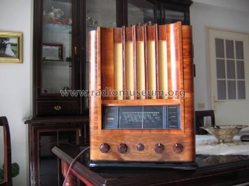 653M; Philips Italy; (ID = 1020556) Radio