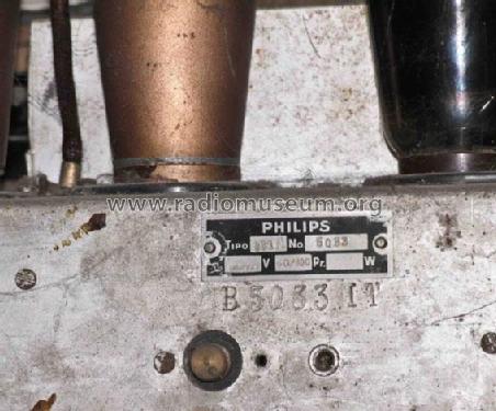 831A; Philips Italy; (ID = 1769390) Radio