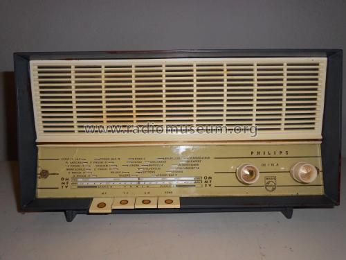 B2I10A; Philips Italy; (ID = 2278676) Radio