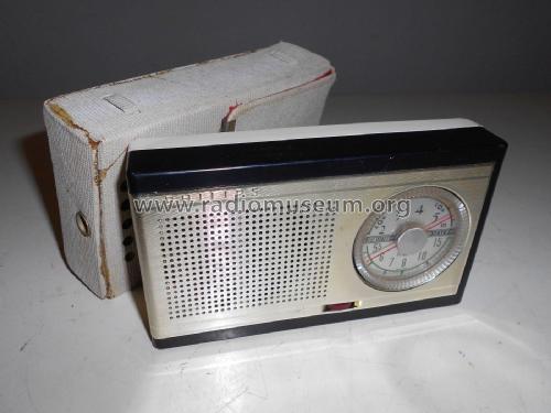 L1I00T; Philips Italy; (ID = 2300804) Radio