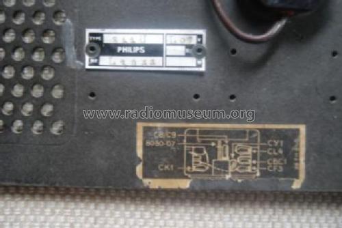 211U; Philips Belgium (ID = 1745090) Radio