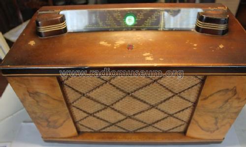 BX680A /19; Philips Belgium (ID = 1269321) Radio