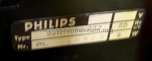 RH690 22RH690 /00 /16 /22 /30 /33 /76; Philips Belgium (ID = 1875299) Radio