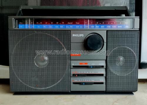 D2120; Philips Malaysia; (ID = 2872320) Radio