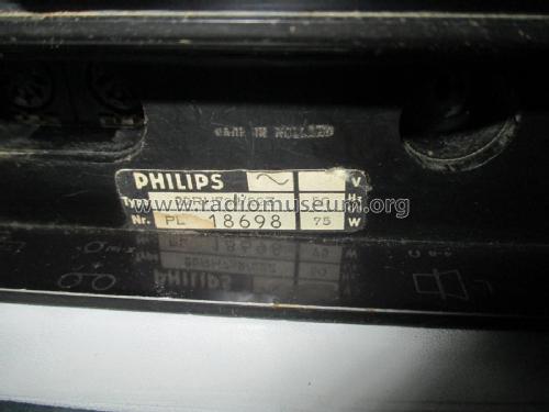 22RH732; Philips Belgium (ID = 2474202) Radio