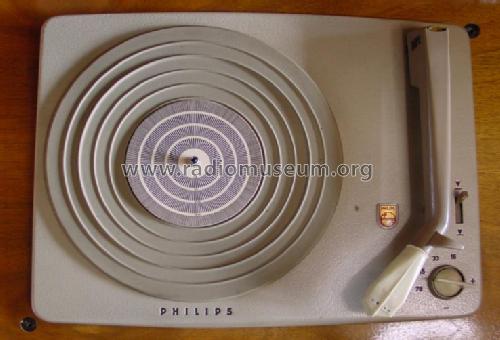 Plattenspieler-Chassis AG2009 /95; Philips - Österreich (ID = 439896) R-Player