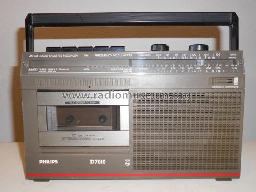AM-FM Radio Cassette Recorder D7010 /00; Philips - Österreich (ID = 2308435) Radio