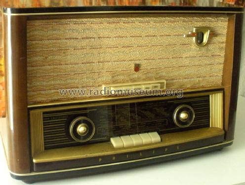 Bolero B4A73A; Philips - Österreich (ID = 2268325) Radio