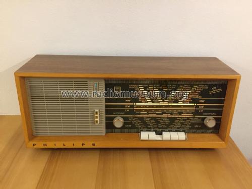 Soirée B3A33A /00 /70; Philips - Österreich (ID = 2627390) Radio