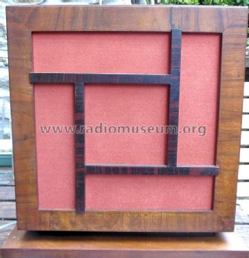 2030; Philips Radios - (ID = 1846795) Speaker-P