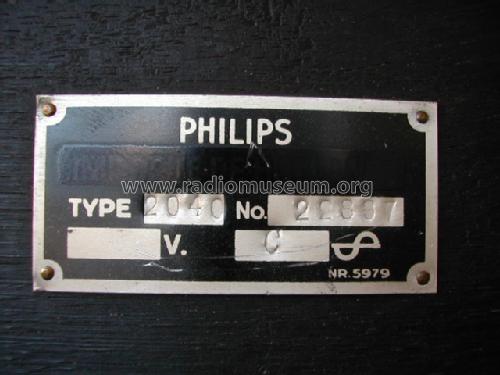 2040; Philips Radios - (ID = 1191177) Speaker-P