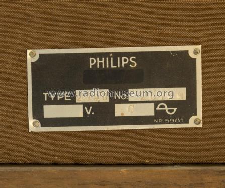 2040; Philips Radios - (ID = 2448563) Speaker-P