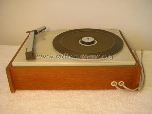 Plattenspieler-Tischgerät AG 2657 /40; Philips Radios - (ID = 1965888) R-Player
