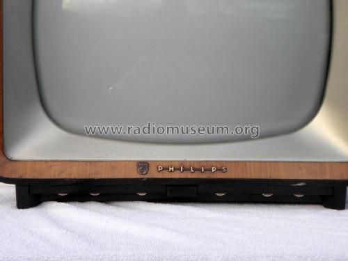 Raffael S 17TD180U /05; Philips Radios - (ID = 2080492) Television