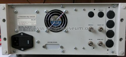 RF Generator 100 kHz - 180 MHz PM5327 /00 /02 /04 /06 /50 /52 /54 /56; Philips Radios - (ID = 2166680) Equipment
