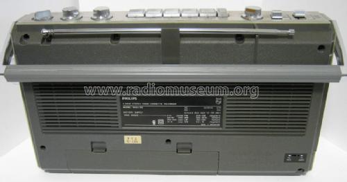 4 Band Stereo Radio Cassette Recorder D8424 /00; Philips, Singapore (ID = 2602329) Radio