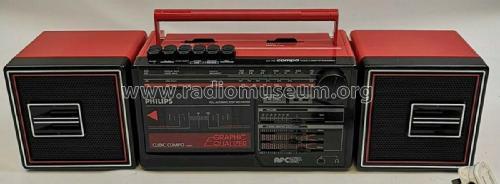 Cubic Compo AM-FM Stereo Radio Cassette Recorder D8264 /00 /02 /05; Philips, Singapore (ID = 2583133) Radio