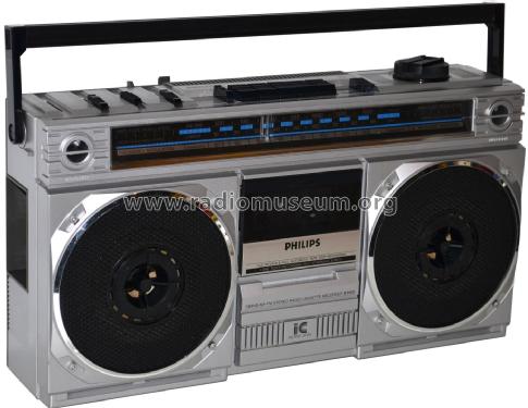 Stereo Radio Cassette Recorder D8120 /02; Philips, Singapore (ID = 2052868) Radio