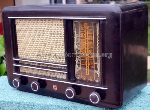 493AN ; Philips USA (ID = 957762) Radio