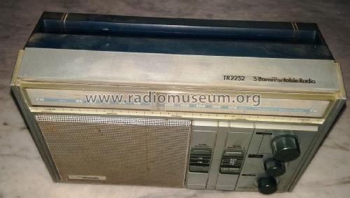 5 Band Portable Radio TR2252 /08; Phonola SA, FIMI; (ID = 2274523) Radio