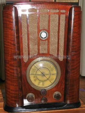 293 ; Pilot Electric Mfg. (ID = 1892888) Radio