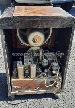364 ; Pilot Electric Mfg. (ID = 3018044) Radio