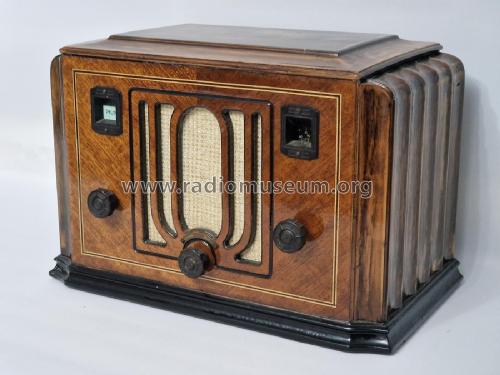 92 ; Pilot Electric Mfg. (ID = 3113281) Radio