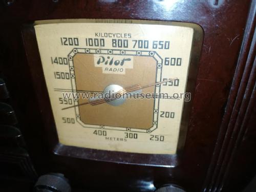 Pilot 5-Tube Receiver B-1151; Pilot Electric Mfg. (ID = 2712910) Radio