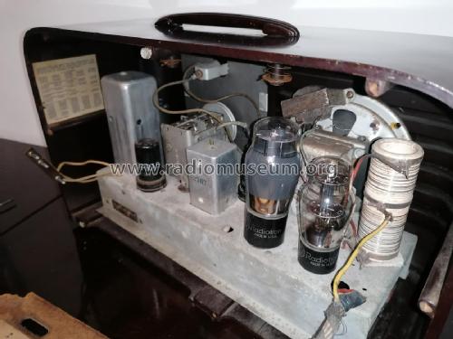 Pilot 5-Tube Receiver B-1151; Pilot Electric Mfg. (ID = 2712917) Radio