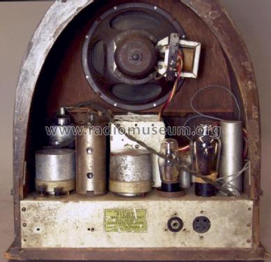 Gothic Superheterodyne ; Pilot Electric Mfg. (ID = 2717389) Radio