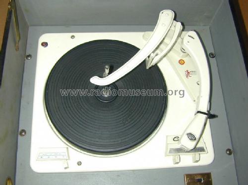 Stereo Plus Phonograph 1060-A; Pilot Electric Mfg. (ID = 998520) R-Player