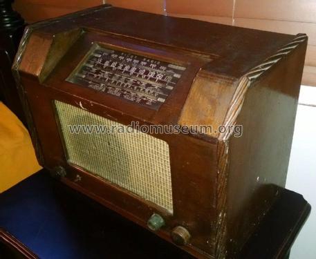 T-44 ; Pilot Electric Mfg. (ID = 1778808) Radio