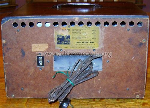 X-1252 ; Pilot Electric Mfg. (ID = 1909594) Radio