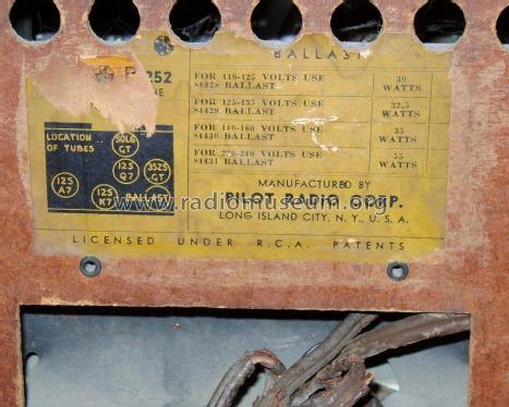 X-1252 ; Pilot Electric Mfg. (ID = 1909595) Radio