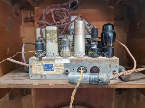 C403 403B; Pilot Brand, Fisher (ID = 3107700) Radio