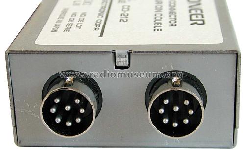 Dual DIN Connector CD-212; Pioneer Corporation; (ID = 1525971) Misc