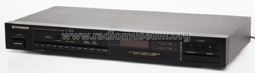 FM/AM Digital Synthesizer Tuner F-223 / F-223-S; Pioneer Corporation; (ID = 1352493) Radio