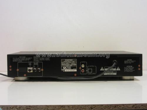 FM/AM Digital Synthesizer Tuner F-449; Pioneer Corporation; (ID = 2331955) Radio