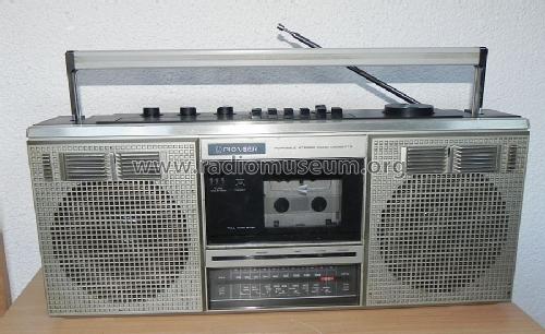 Portable Stereo Radio Cassette SK-303L; Pioneer Corporation; (ID = 1341467) Radio
