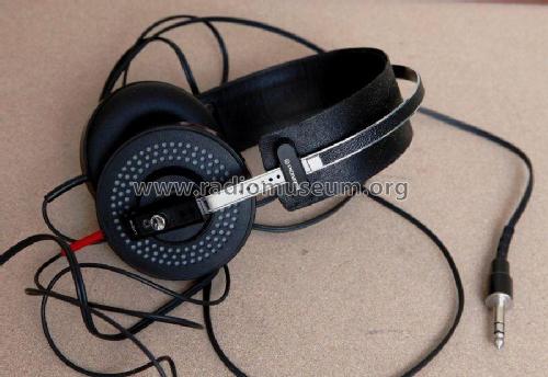Stereo Headphones SE-4; Pioneer Corporation; (ID = 1965808) Speaker-P