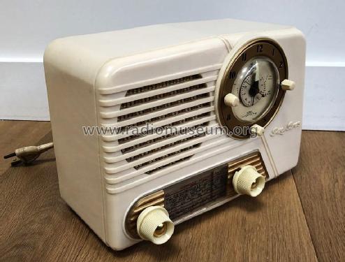 New Clock ; Pizon Bros JMP; (ID = 2755974) Radio