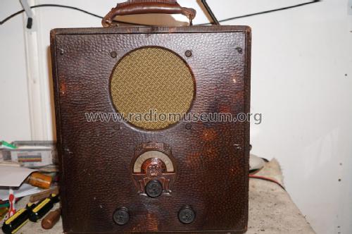 Hamilton-Lloyd ; Plaza Music Co. (ID = 2405696) Radio