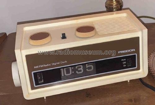 AM/FM Radio / Digital Clock 945; Precor Panorama (ID = 2995609) Radio