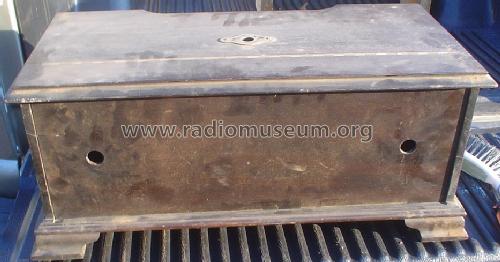 Straight 9, Nine-in-Line Model 'C'; Priess Radio Corp.; (ID = 1276147) Radio