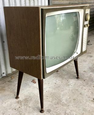 911C; Pye Industries Ltd (ID = 2581669) Television