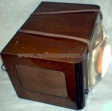 B18T ; Pye Ltd., Radio (ID = 193551) Television