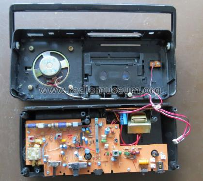2-Band-Radio-Cassette-Recorder Universum CTR 1014; QUELLE GmbH (ID = 2050785) Reg-Riprod