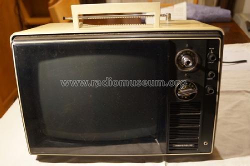 Universum 36 cm-Fernseh-Koffer SK 2732 - Bestell Nr. 001.775 6 - 001.776 4; QUELLE GmbH (ID = 1633954) Television